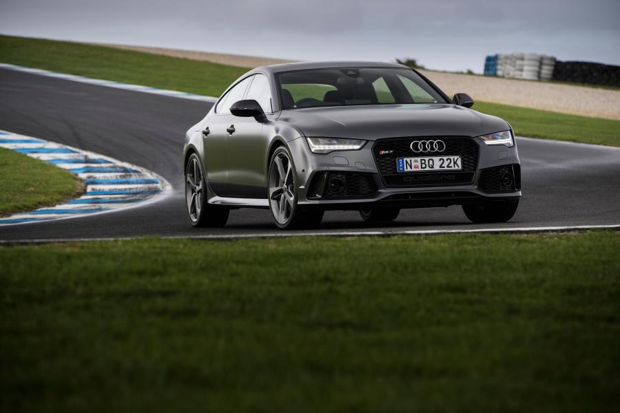  Audi RS7 Sportback 2015 года  (AU) (фото 17 из 18)